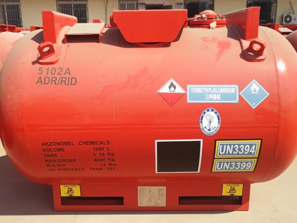 Tank 1.8 khối chứa axit Tank 1.8 khoi chua