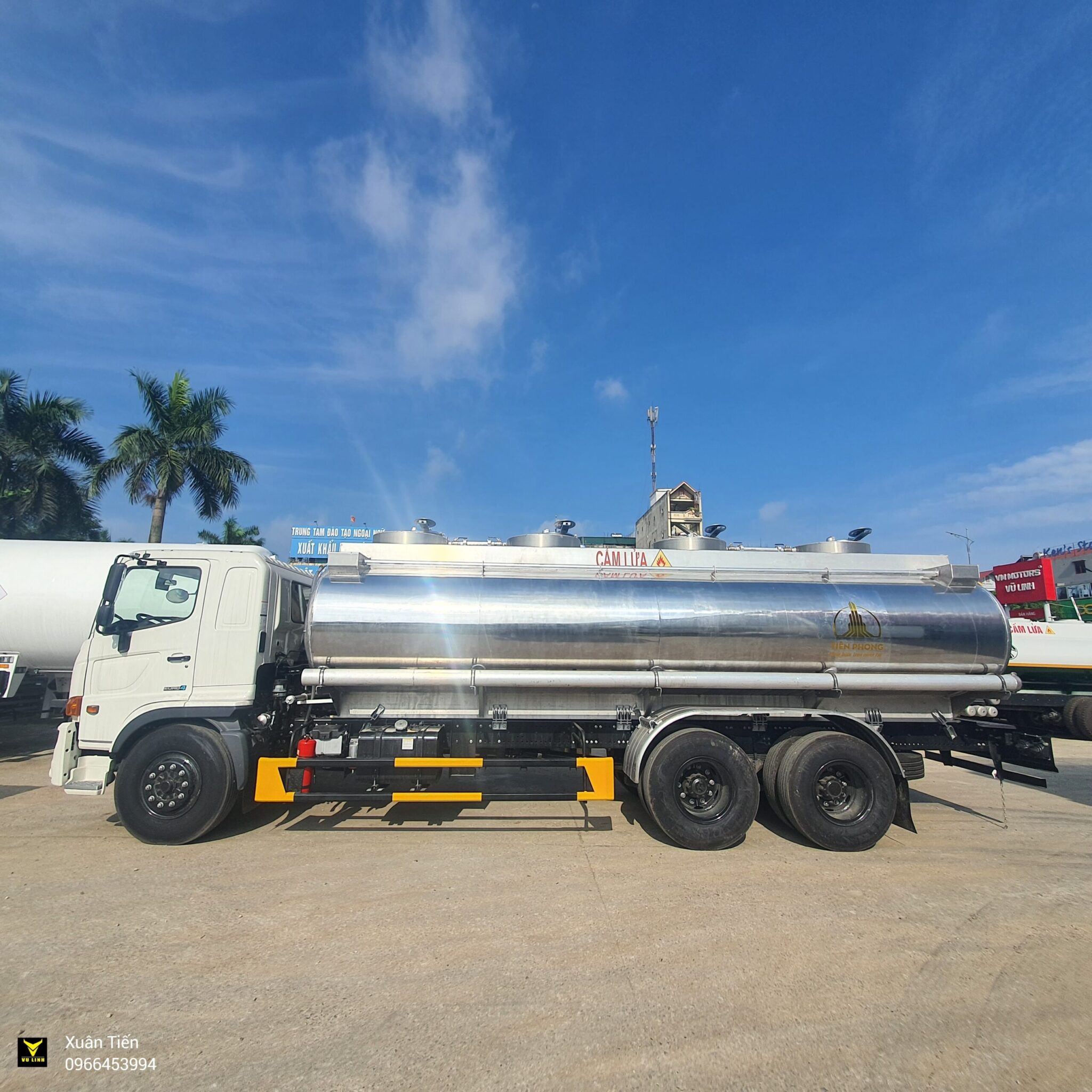 Xe Chở Xăng Dầu 20 Khối (3) Xe Cho Xang Dau 20 Khoi 3 1 scaled