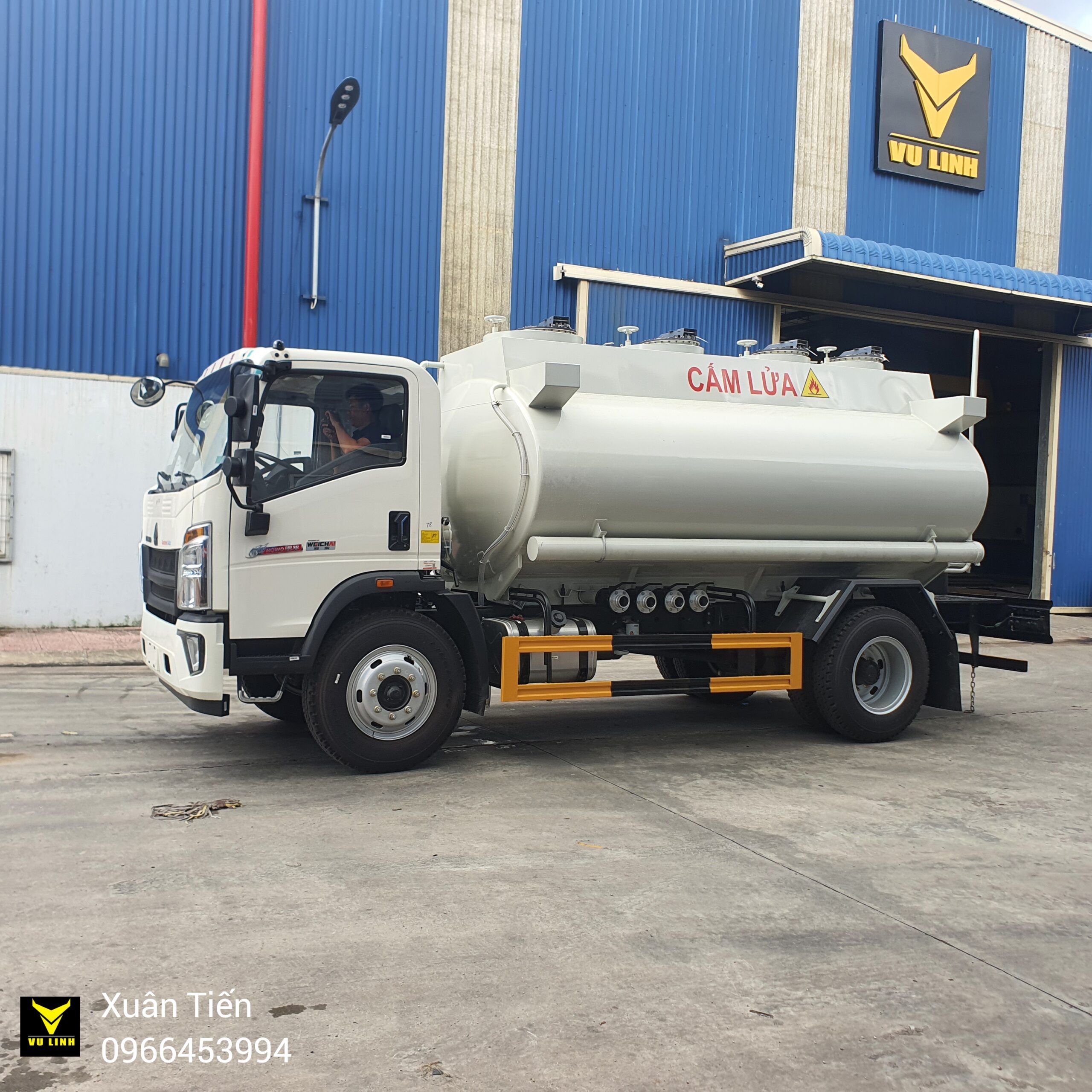 Xe Howo chở xăng 11 khối (2) Xe Howo cho xang 11 khoi 2 scaled