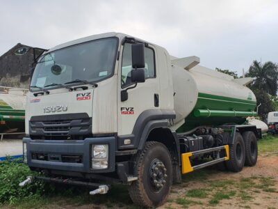 Xe Phun Nuoc Isuzu 14 Khoi 1 scaled