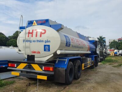 Xe Donfeng 8x4 Cho Xang Dau 22 khoi 4