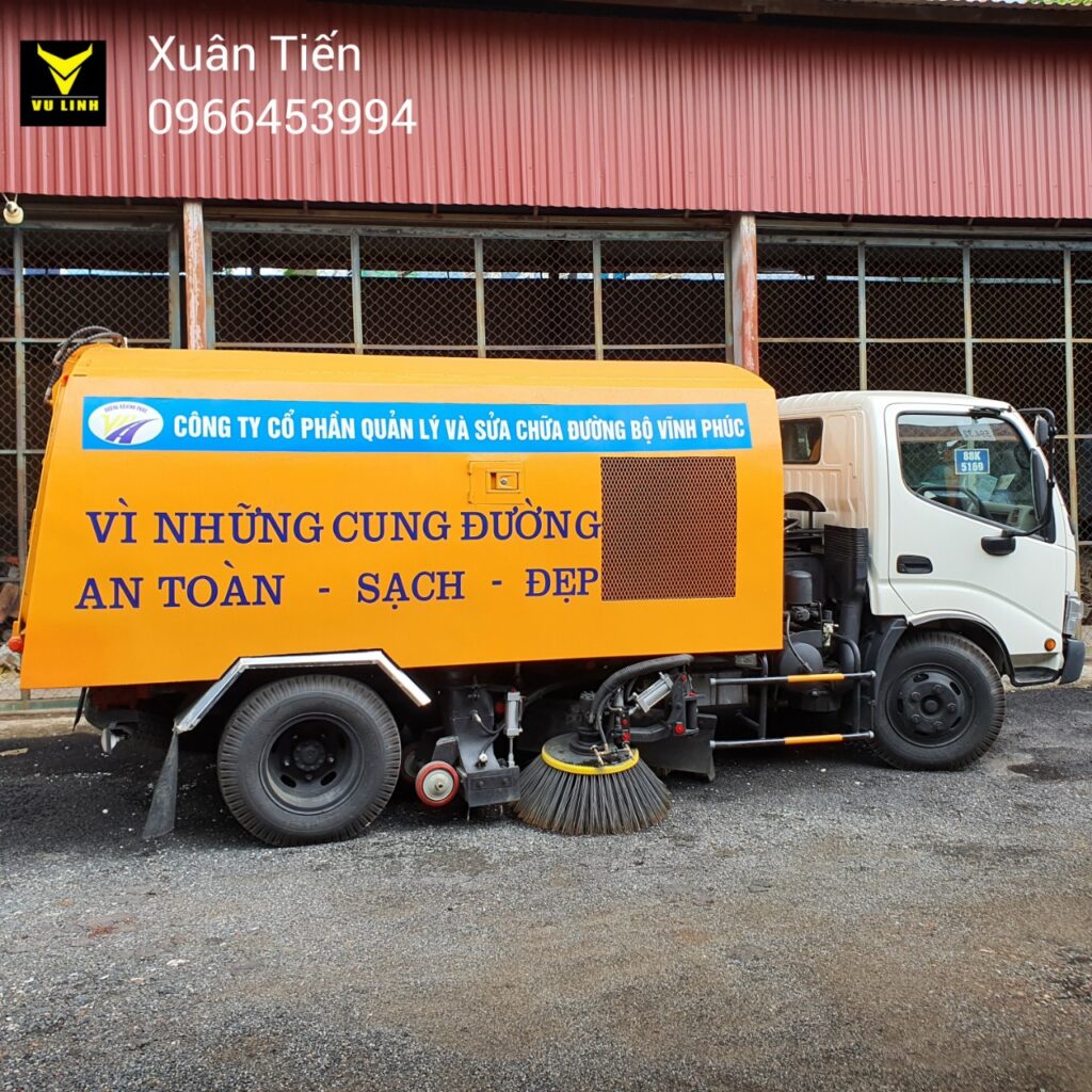 xe Hino quét đường 3m3 (4) xe Hino quet duong 3m3 4