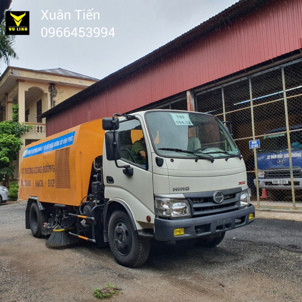 xe Hino quét đường 3m3 (5) xe Hino quet duong 3m3 5