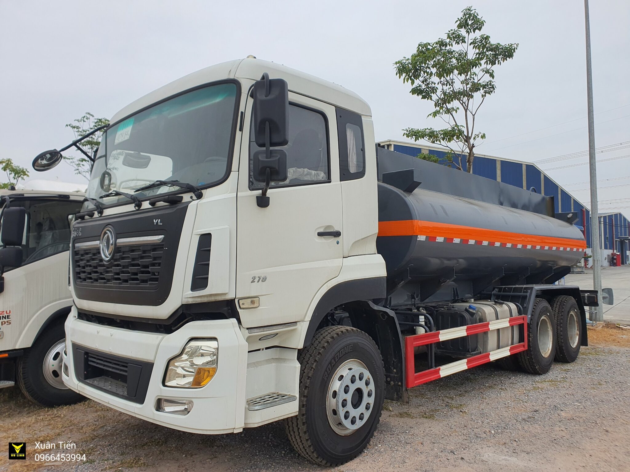 Xe Bồn Chở Axit Acetic 13 Khối (4) Xe Bon Cho Axit Acetic 13 Khoi 4