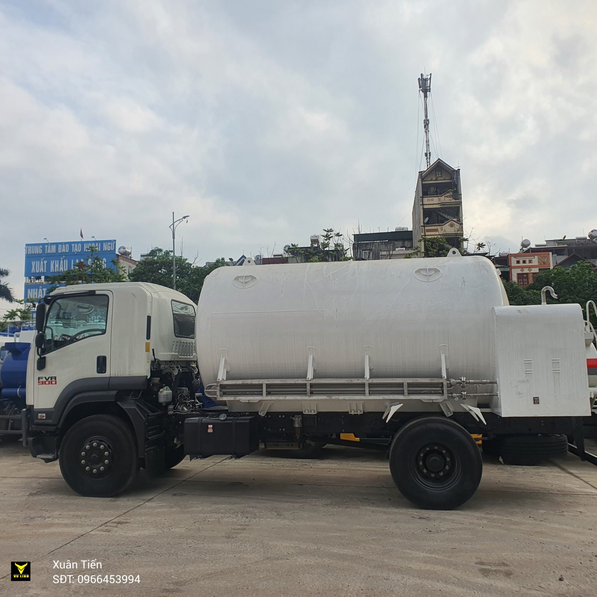 Xe Bồn Chở Khí Hóa Lỏng LN2 (3) Xe Bon Cho Khi Hoa Long LN2 3