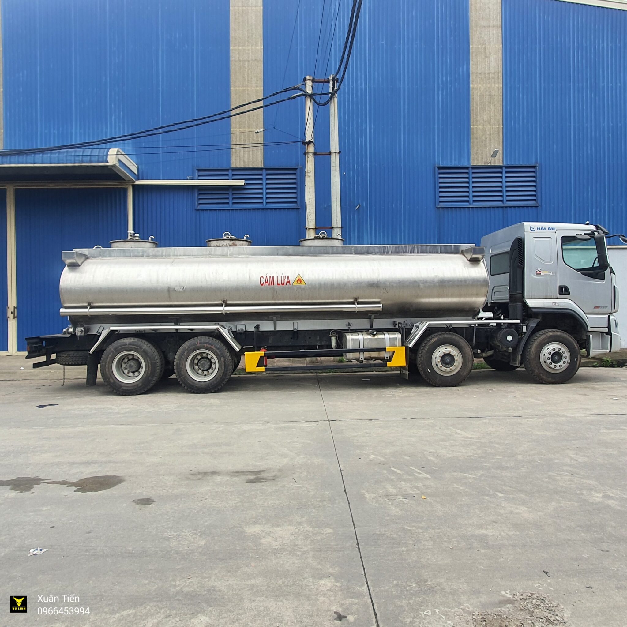 Xe Bồn Chenglong Chở Methanol 22 Khối (2) Xe Bon Chenglong Cho Methanol 22 Khoi 2 scaled