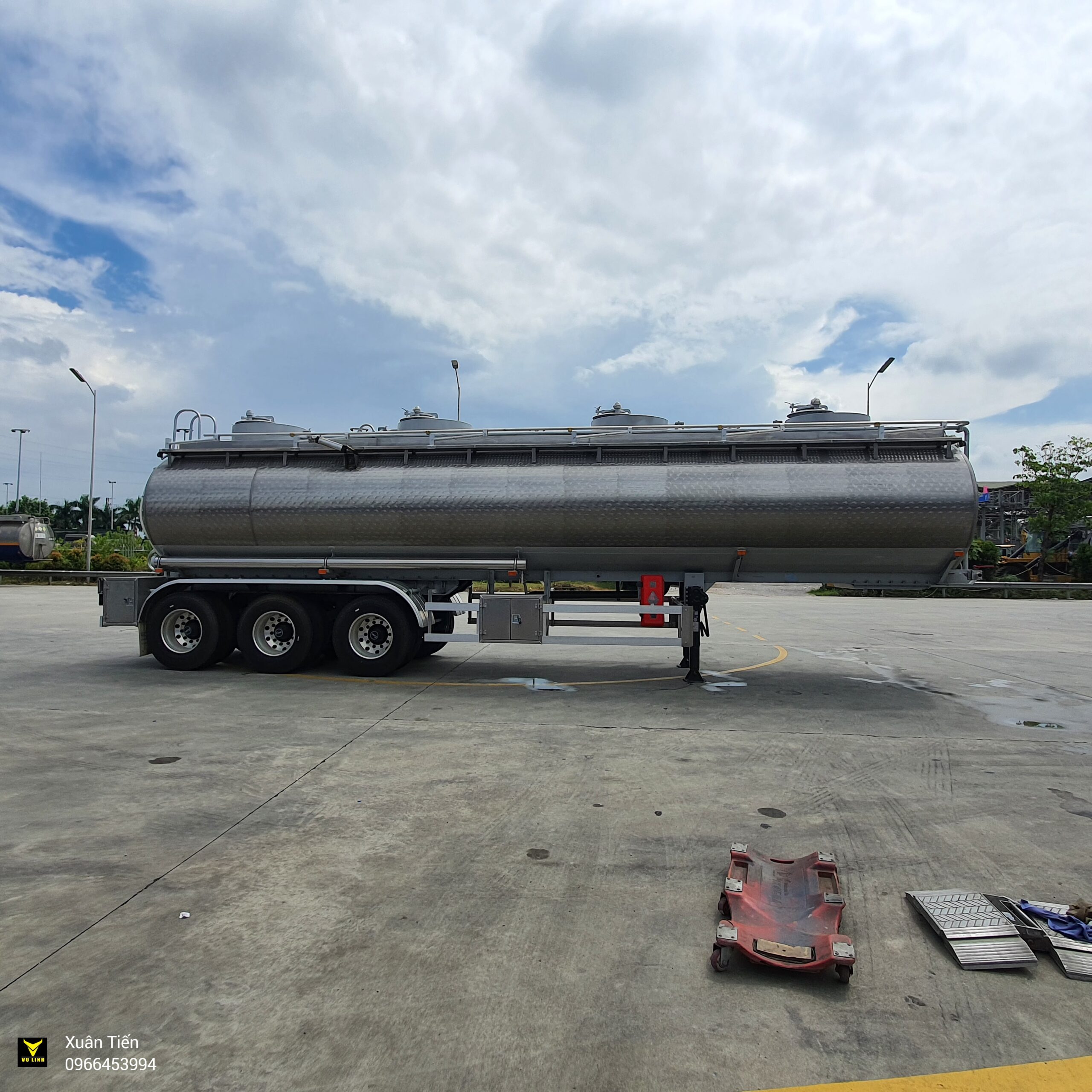 Sơ mi rơ mooc bồn chở Methanol 38 khối (3) So mi ro mooc bon cho Methanol 38 khoi 3 scaled