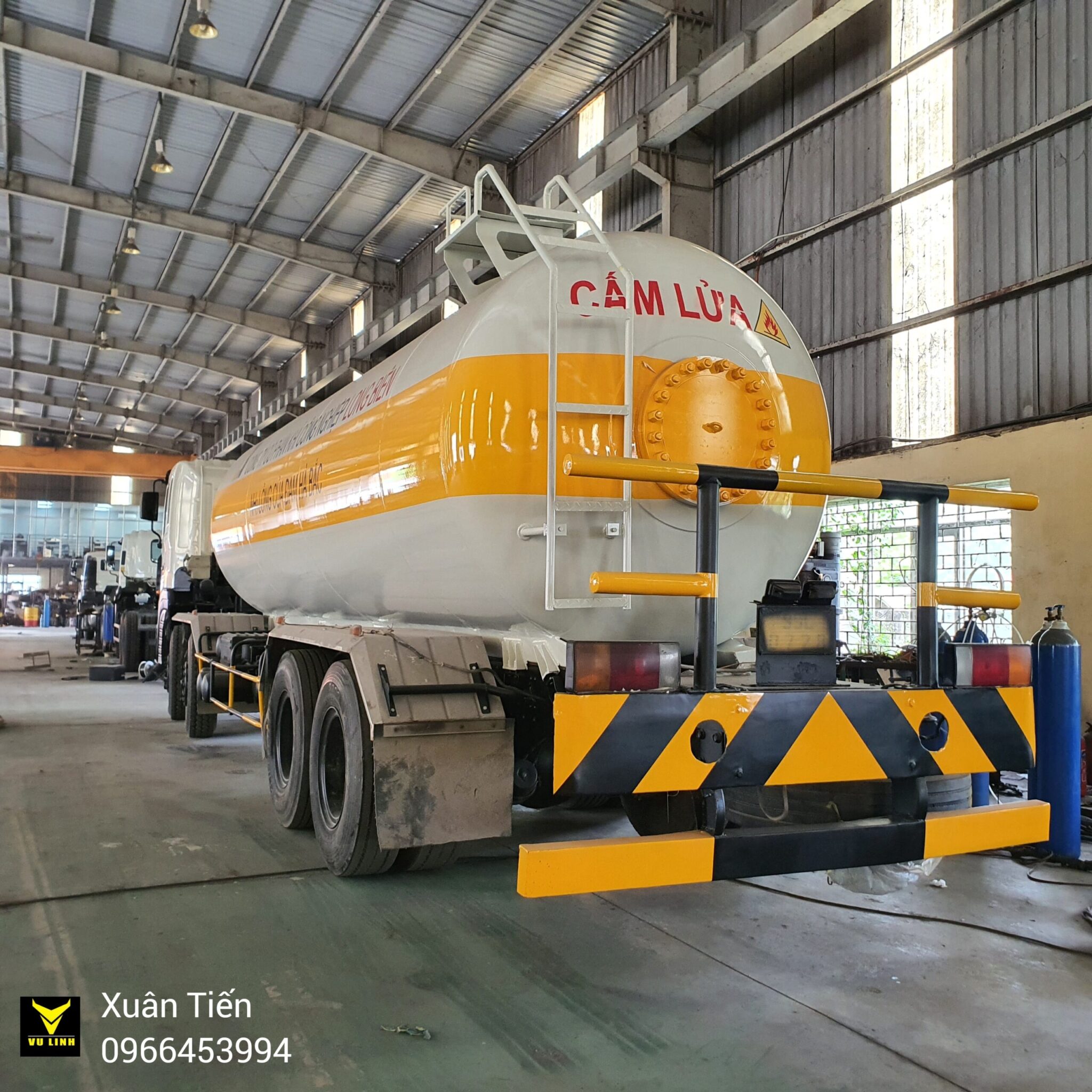 xe bồn hyundai chở khí Nh3 24 khối (3) xe bon hyundai cho khi Nh3 24 khoi 3 scaled
